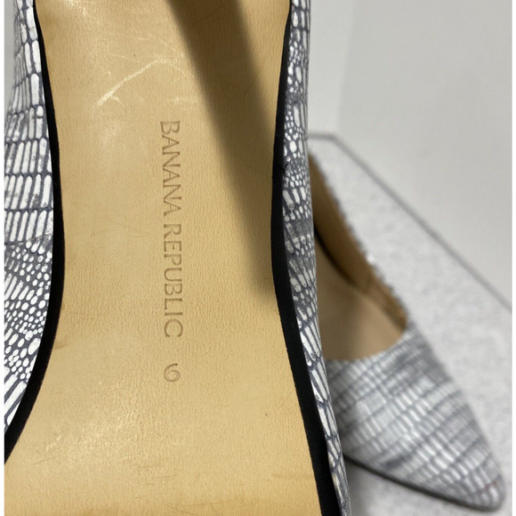 Banana Republic high heel pumps US size 9M white gray textured stilettos shoes - Picture 8 of 10